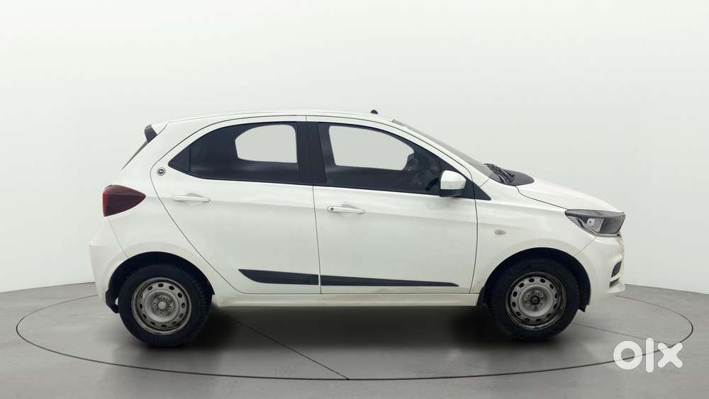 Tata Tiago Xe, 2023, Petrol