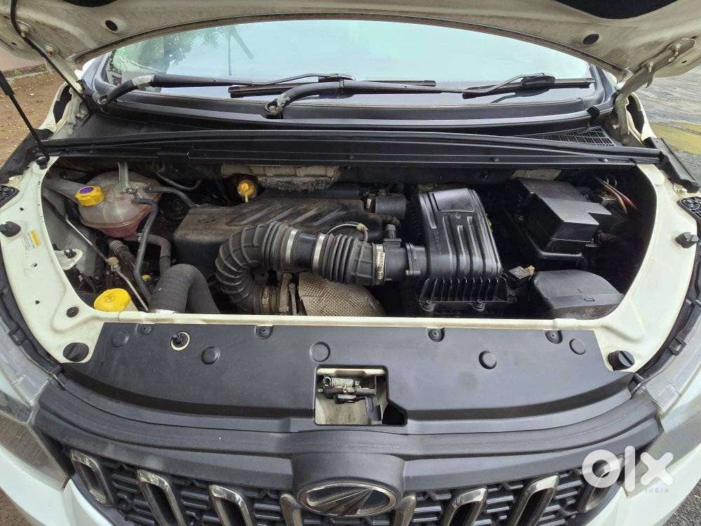 Mahindra Marazzo M8, 2019, Diesel