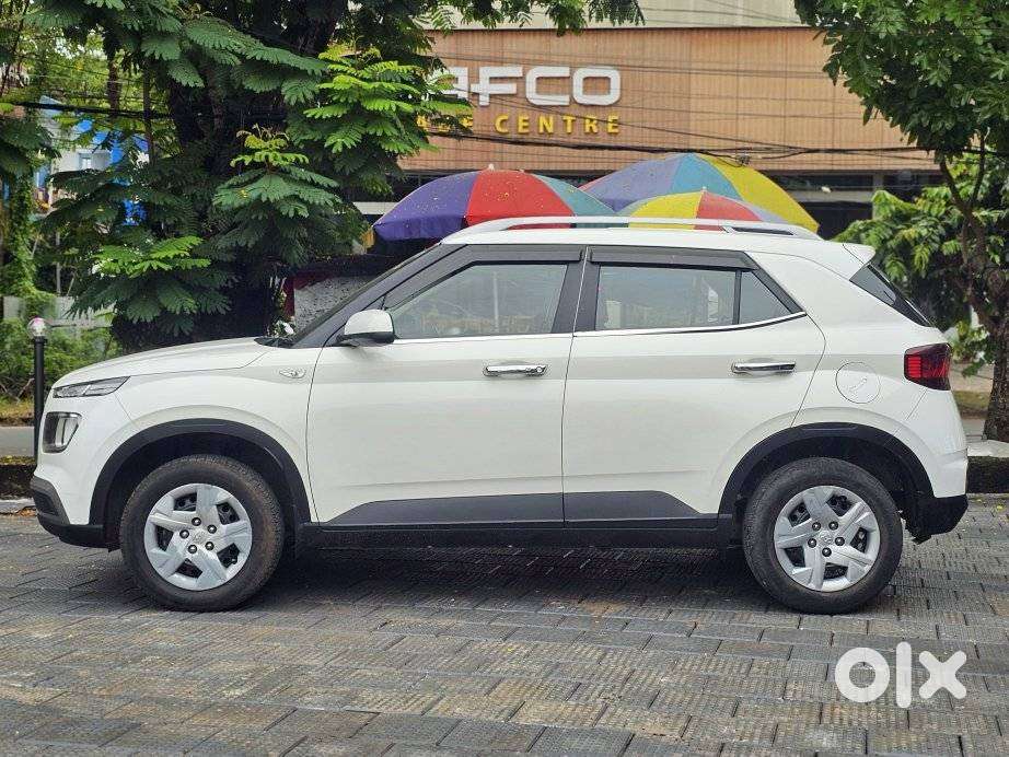 Hyundai Venue S 1.2 Petrol, 2021, Petrol
