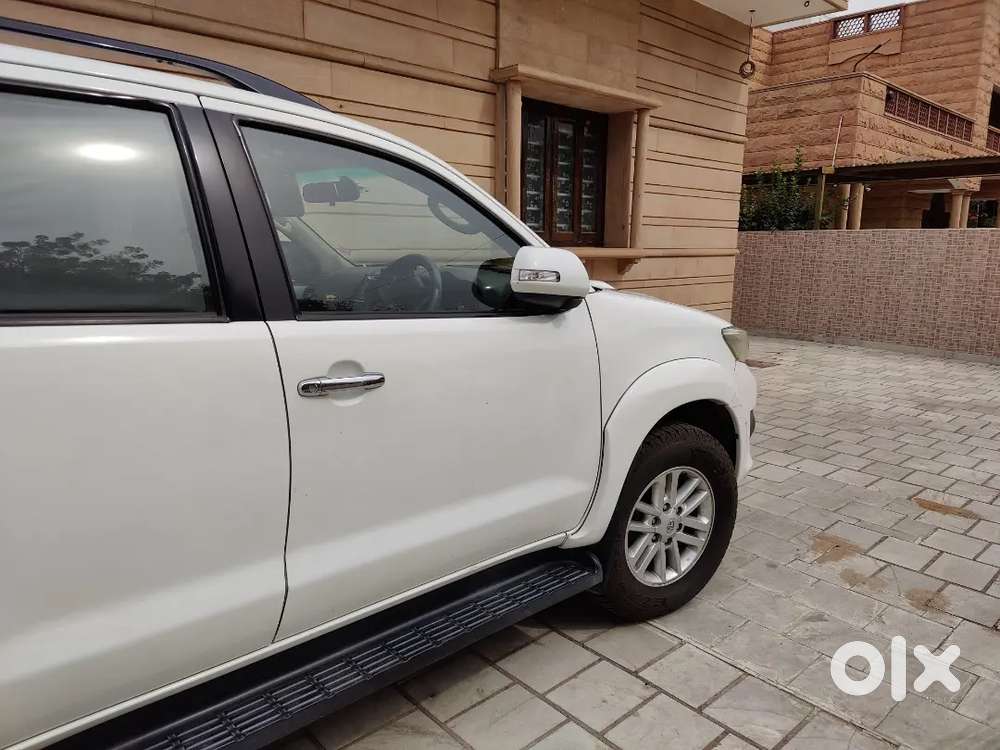 Toyota Fortuner 2012 Diesel 143000 Km Driven