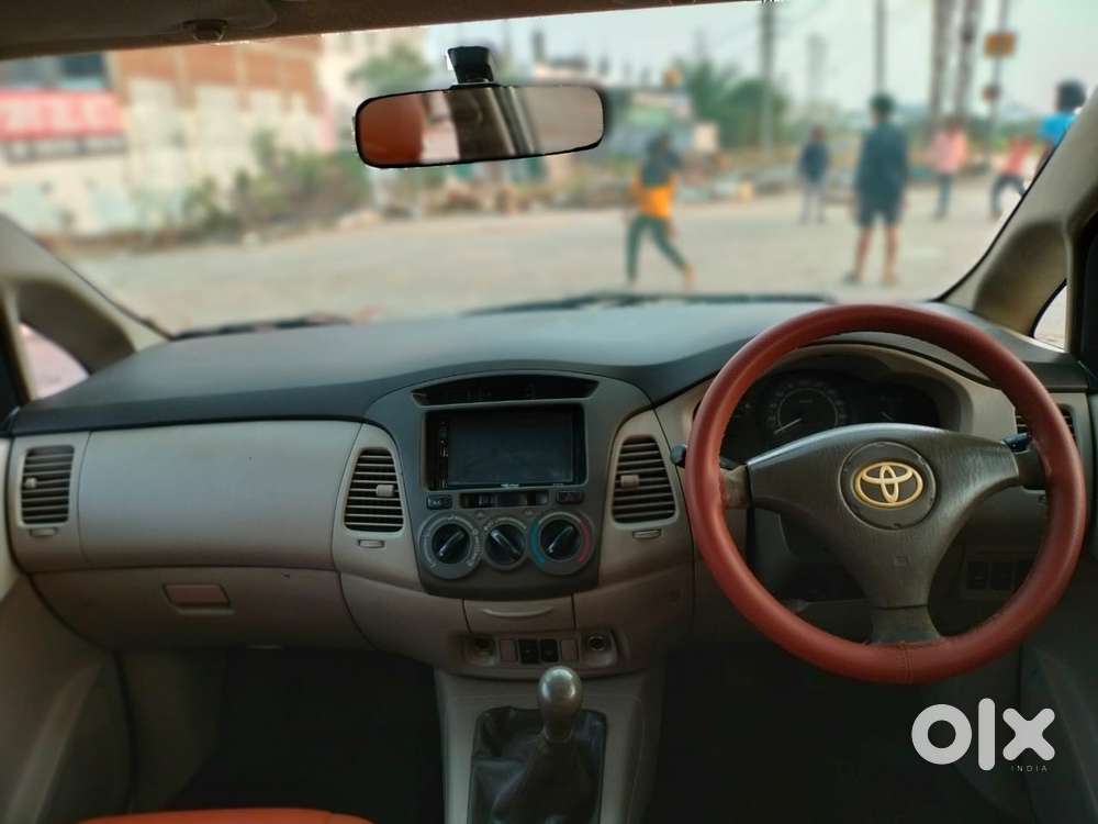 Toyota Innova 2004-2011 2.5 G4 Diesel 8-seater, 2010, Diesel