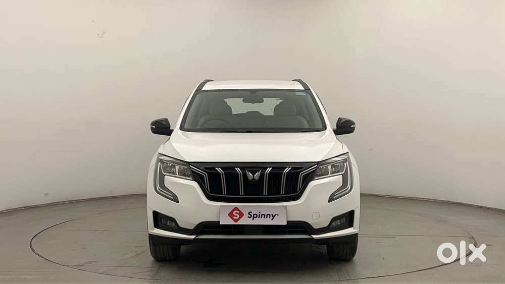 Mahindra Xuv700 2.0 Ax 3 Petrol At 5 Str, 2023, Petrol