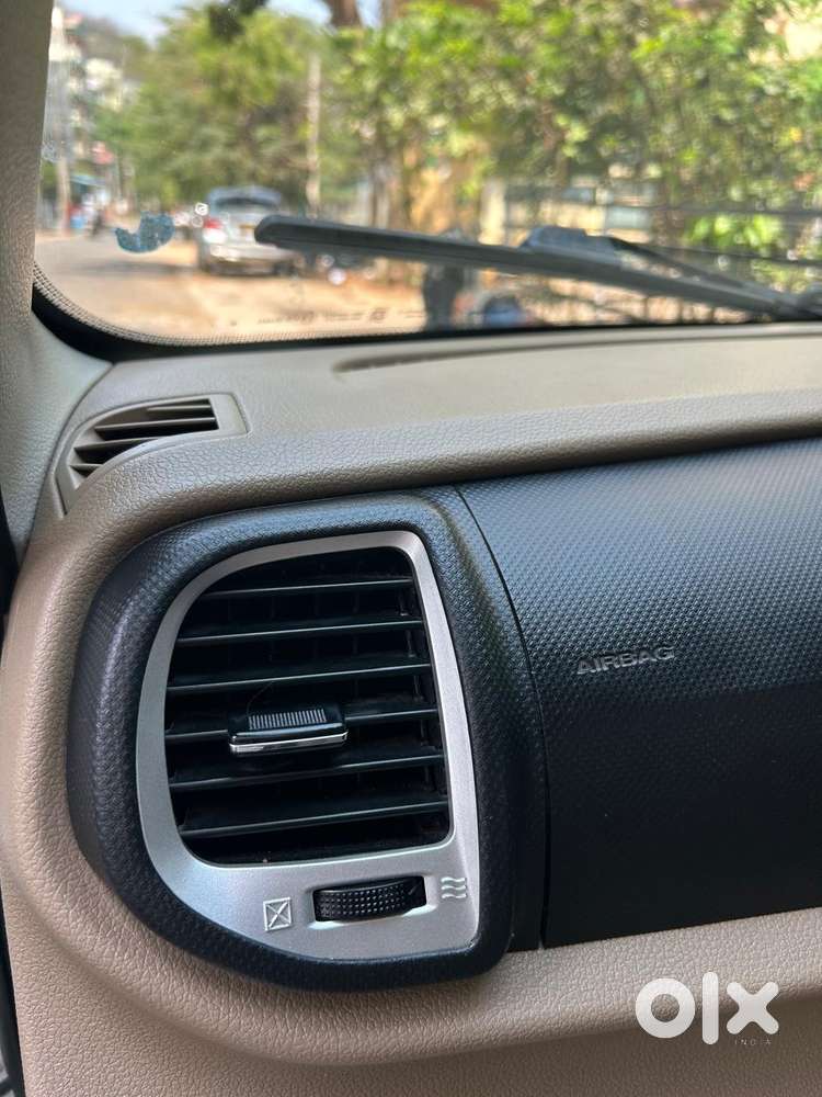 Mahindra Tuv 300 T10, 2018, Diesel