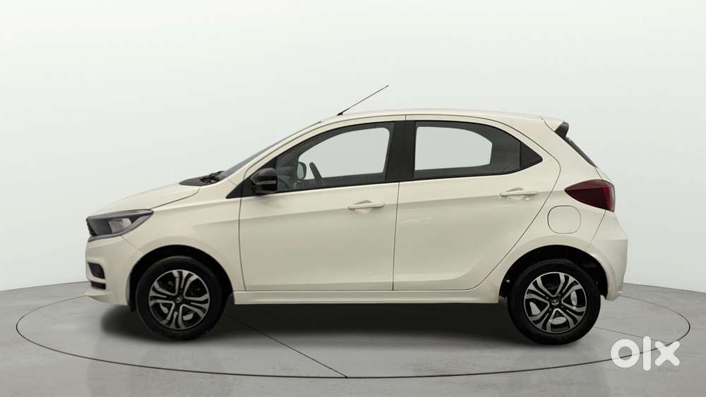 Tata Tiago 1.05 Revotorq Xt, 2023, Petrol