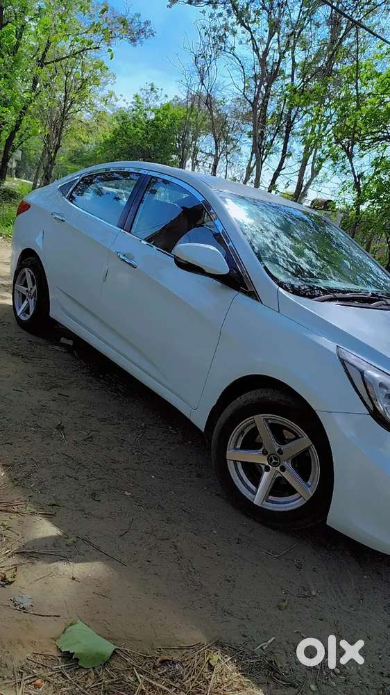 Verna 2012 Diesel, Push Button Start,6 Air Bags,fully Insured