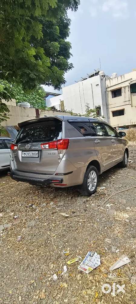 Toyota Innova Crysta 2017 Diesel Well Maintained