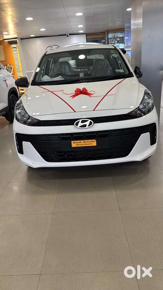 Hyundai Aura 2026 Cng & Hybrids 9000 Km Driven