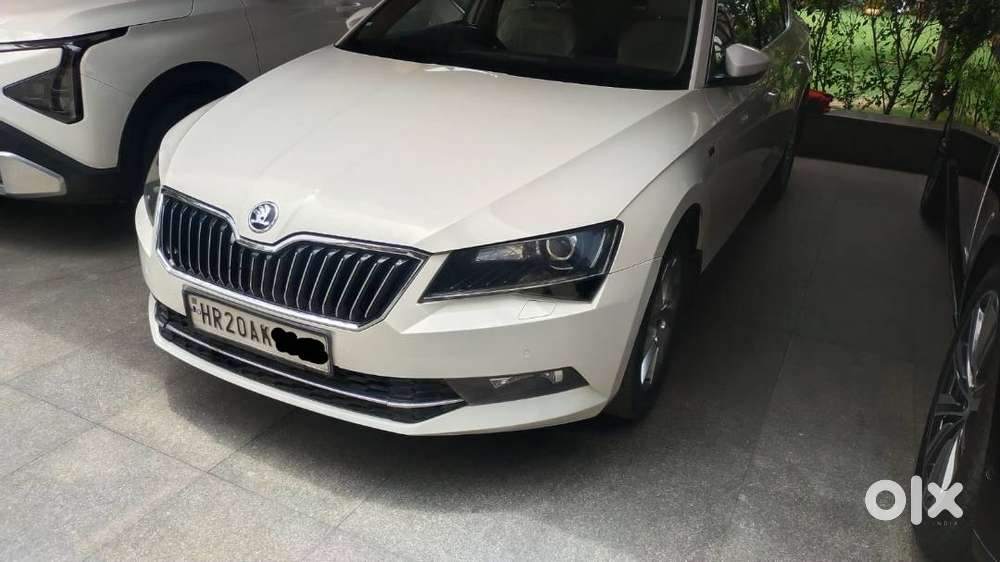 Skoda Superb 2017 Petrol Well Maintained
