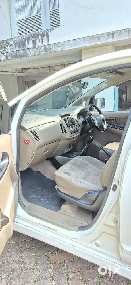 Toyota Innova 2.5 Gx Well Maintained