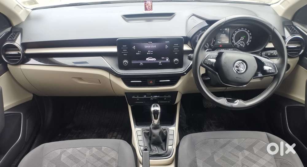 Skoda Slavia 1.0 Ambition Tsi At, 2023, Petrol
