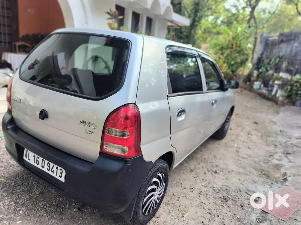 Good Condition, There Is A Problem With The Door Lock