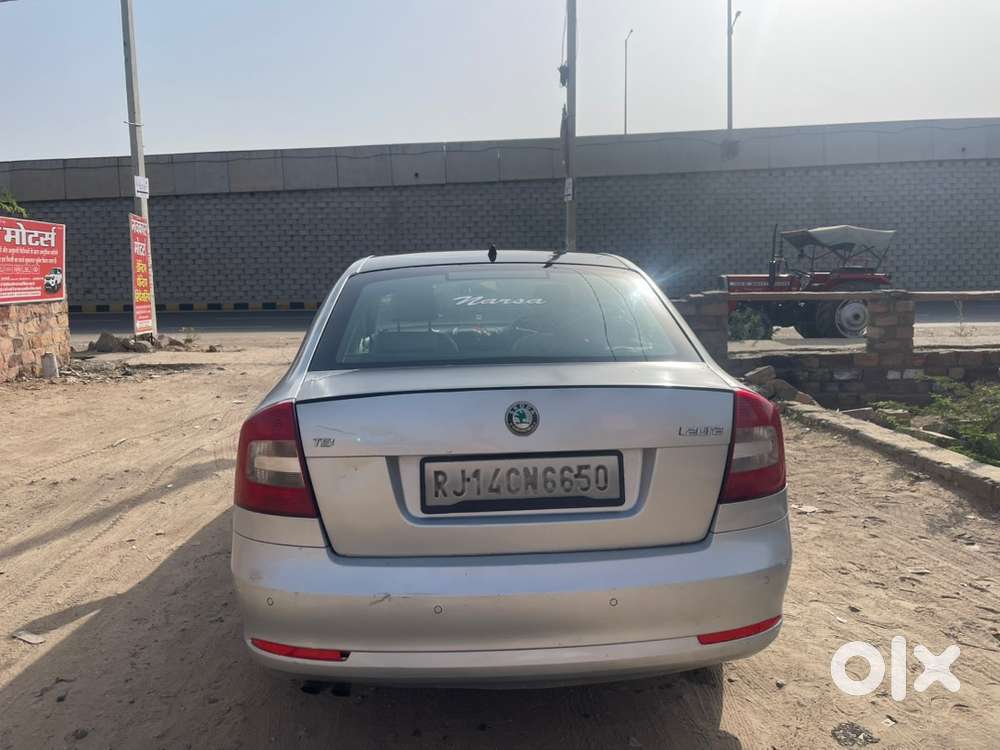 Skoda Laura 2011 Petrol Well Maintained