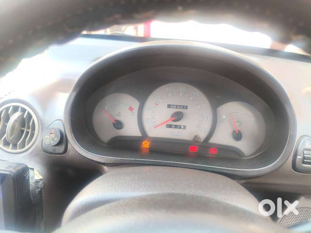 Cng Running Range 250 Km  One Cylinder Refill