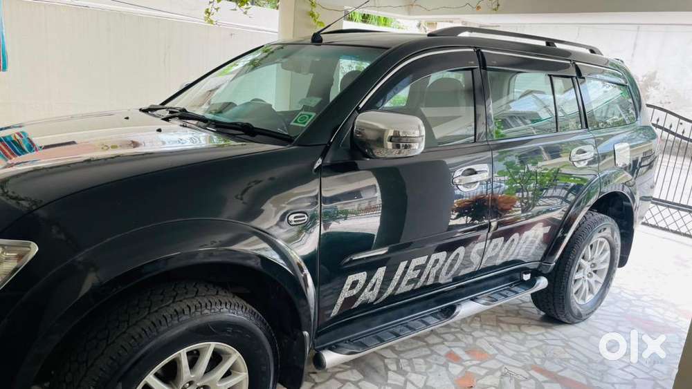 Mitsubishi Pajero Sport 2015 Diesel 100000 Km Driven