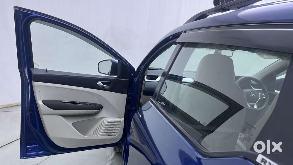 Renault Triber Rxz, 2020, Petrol