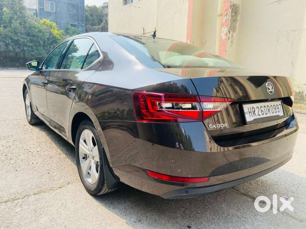 Skoda Superb Style 1.8 Tsi Mt, 2018, Petrol