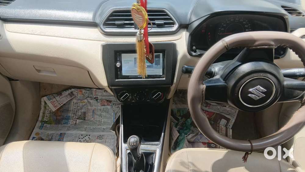 Maruti Suzuki Dzire 1.2 Lxi, 2017, Petrol
