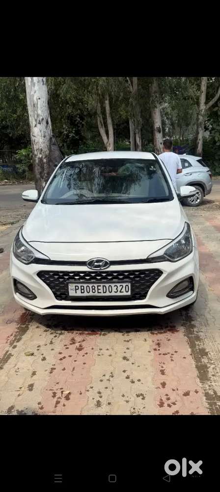 Hyundai I20 2018 Petrol 98000 Km Driven
