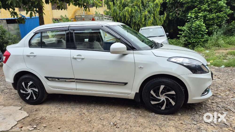Maruti Suzuki Dzire 2017 Cng & Hybrids 85000 Km Driven