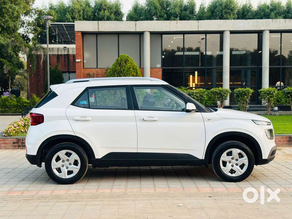 Hyundai Venue S Mt 1.2 Kappa, 2022, Cng & Hybrids