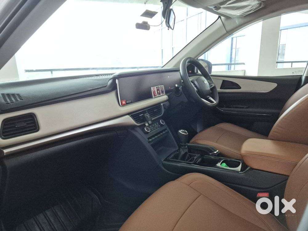 Mahindra Xuv700 2.2 Ax 5 Diesel Mt 7 Str, 2023, Diesel