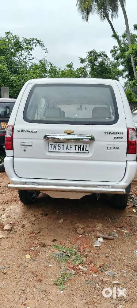 Chevrolet Tavera Lt 2017 9 Seater