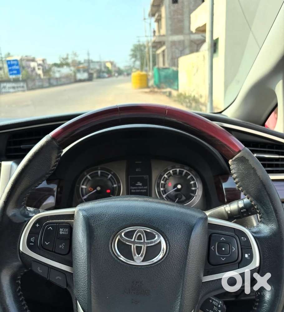 Toyota Innova Crysta 2016 Diesel 2-seater