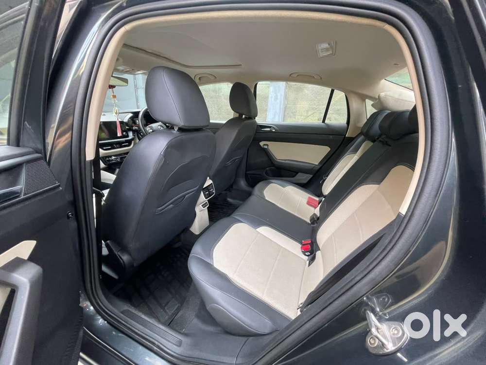 Skoda Slavia Style 1.0l Tsi At, 2023, Petrol