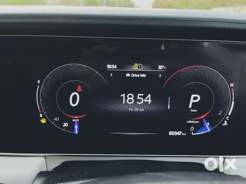 Mahindra Xuv700 2.2 Ax 5 Diesel At Str, 2022, Diesel