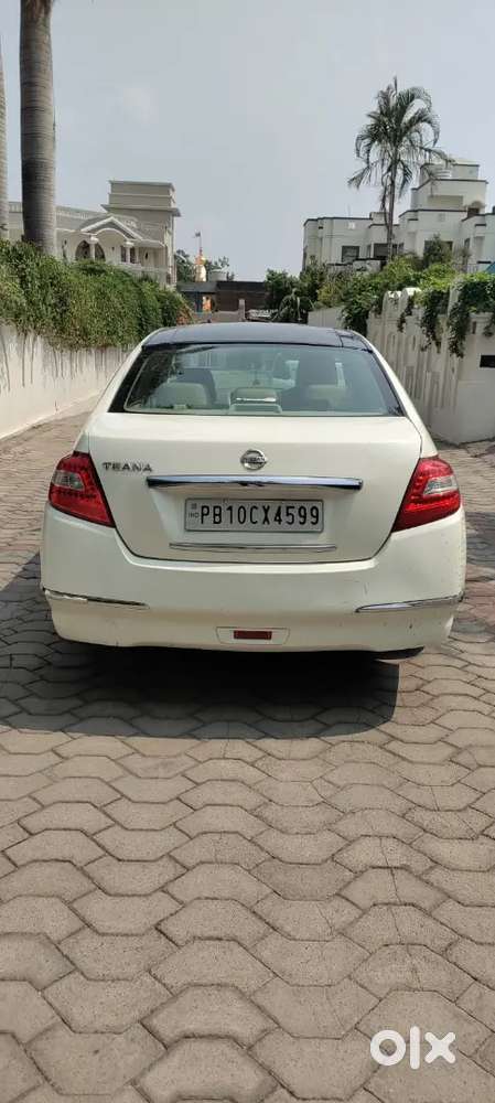 Nissan Teana Petrol 2010 Sports Model Double Sunroof