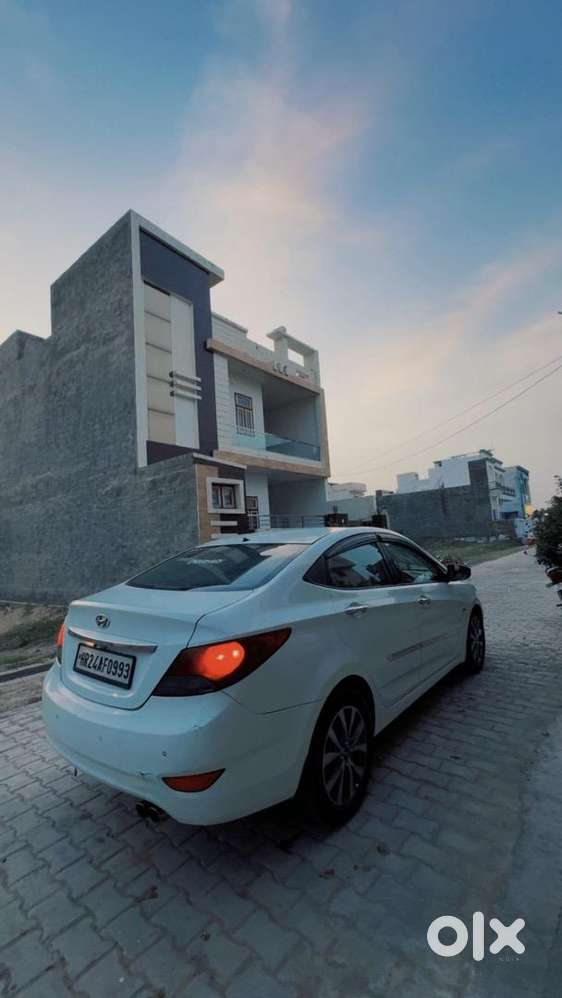 Hyundai Fluidic Verna 2012 Diesel 175000 Km Driven