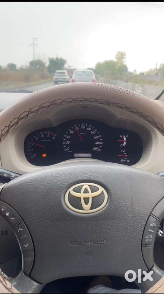 Toyota Innova 2010 Diesel Well Maintained