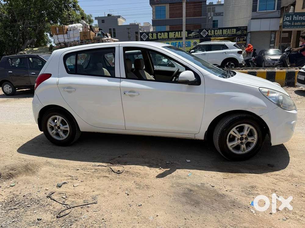 Hyundai I20 2011 Petrol 127000 Km Driven