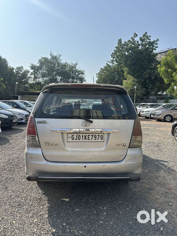 Toyota Innova 2.5 V 7 Str, 2010, Diesel