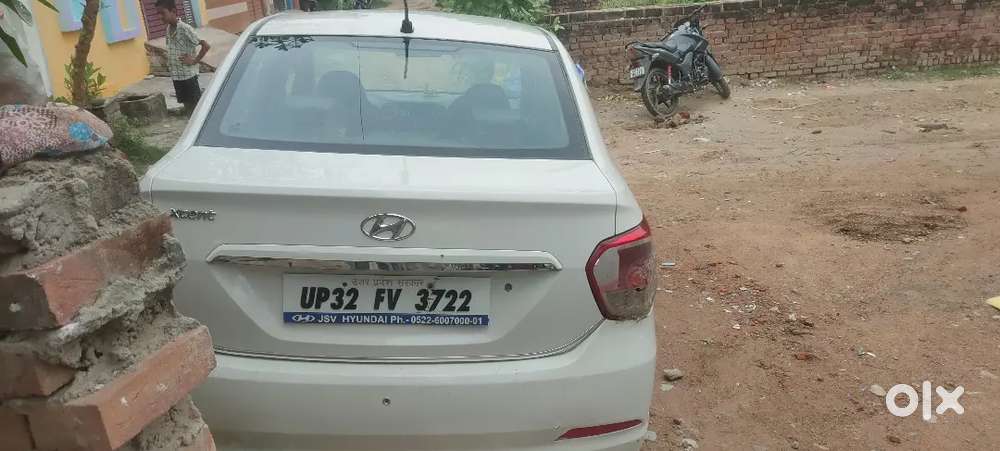 Hyundai Xcent 2014 5-speed Manual Base