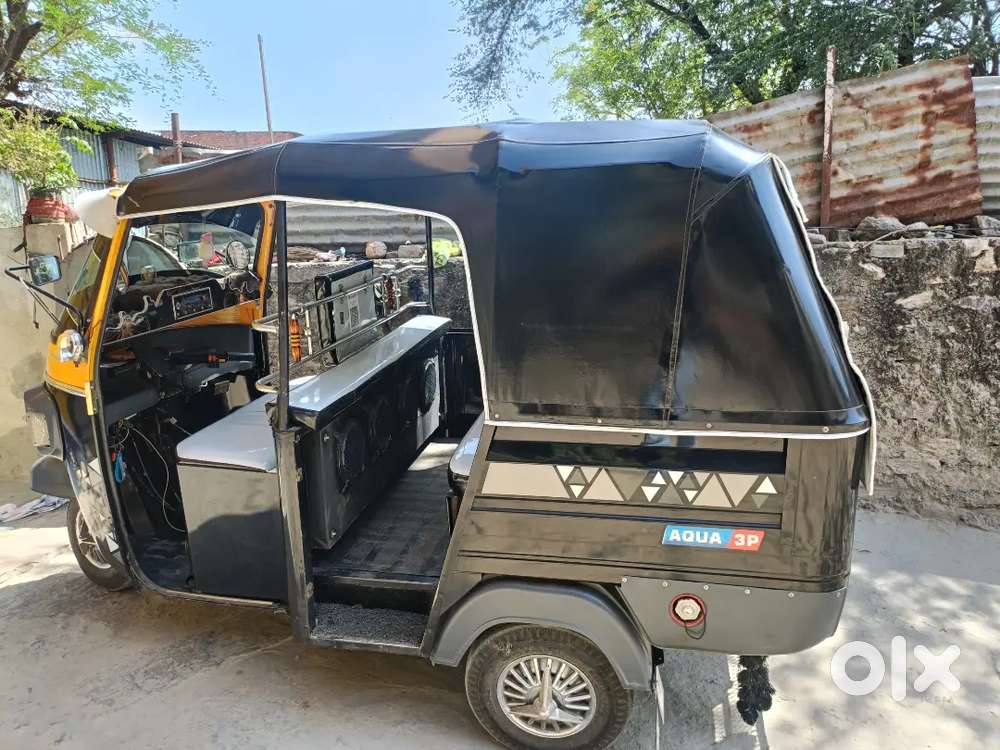 Urgent Requirement Auto Rickshaw Sale