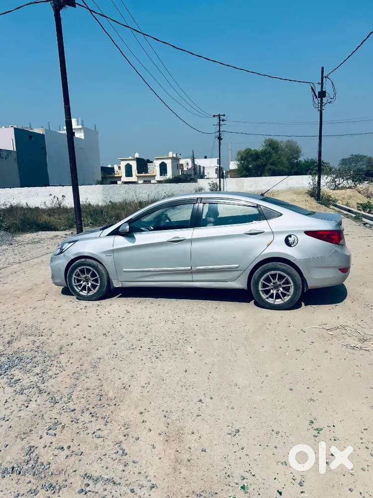 Hyundai Fluidic Verna