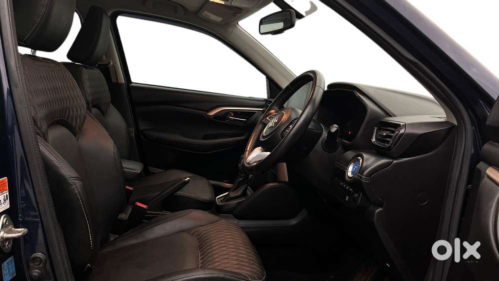 Maruti Suzuki Grand Vitara 1.5 Alpha Plus Intelligent Hybrid Ecvt, 2..