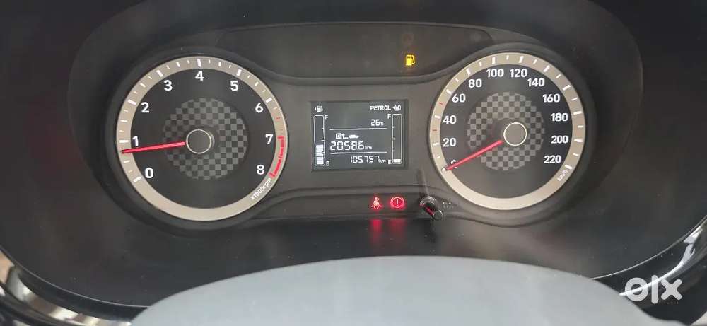 New Tyre,showroom Maintain,non Accidentel,full Insrnce  July, Mh 14