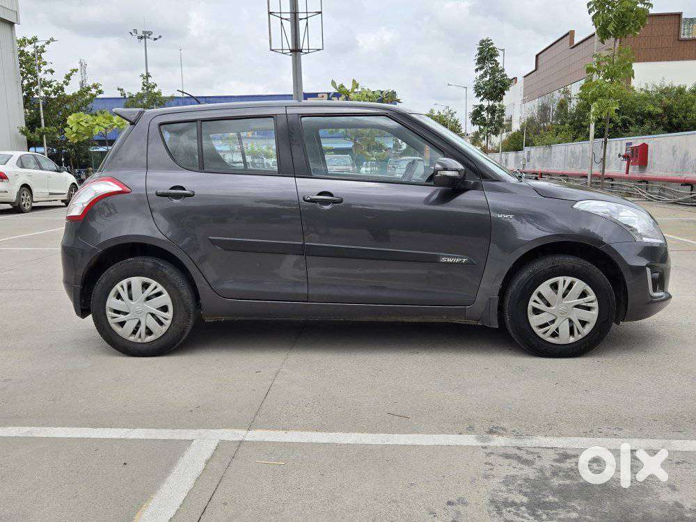 Maruti Suzuki Swift Vxi With Abs, 2016, Petrol