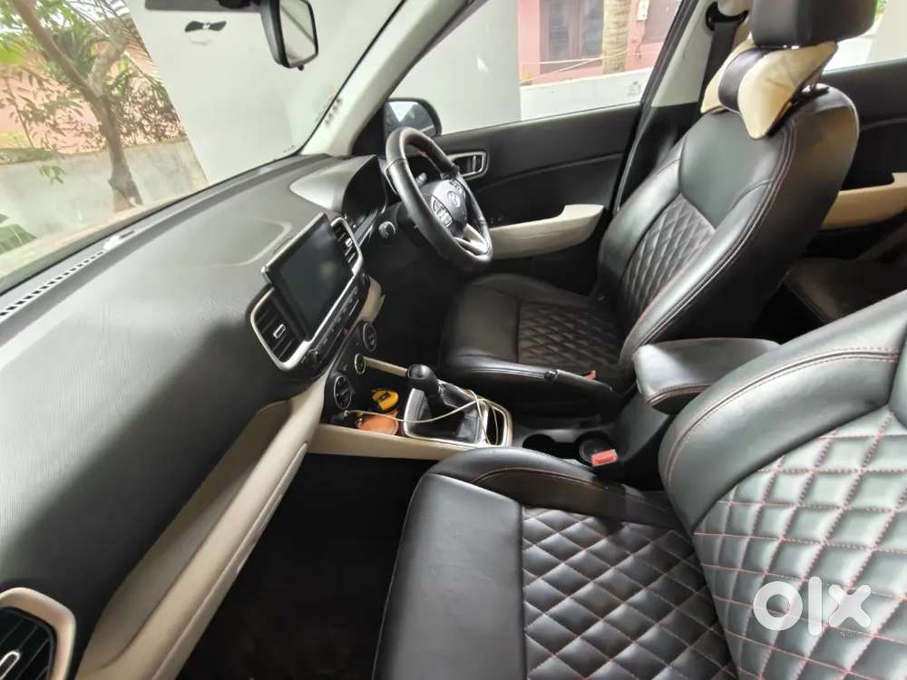 Hyundai Venue 2026 Petrol Well Maintained