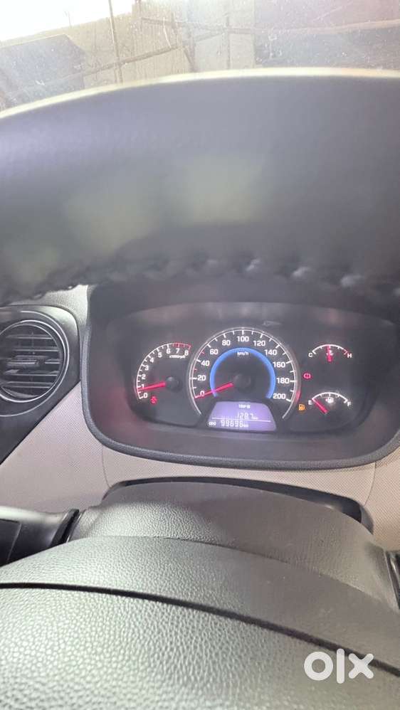 Hyundai Grand I10 Sportz 2013