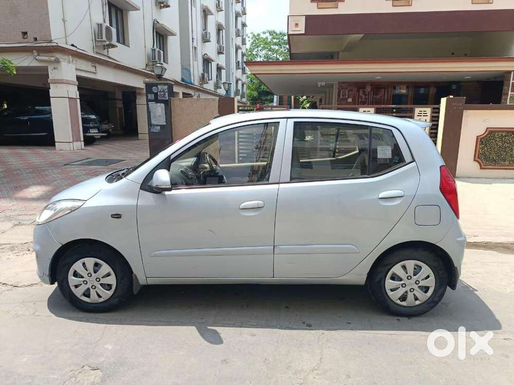 Hyundai I10 Amt Petrol 43500 Km Driven