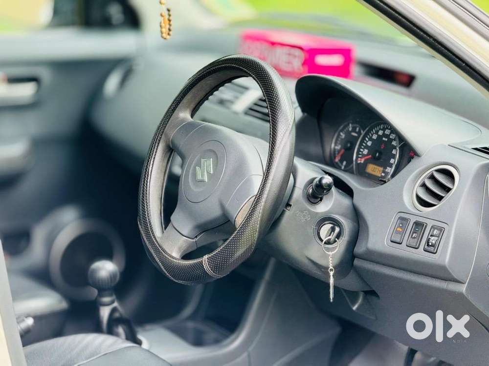 2011 Maruti Swift Vdi Diesel New Paper