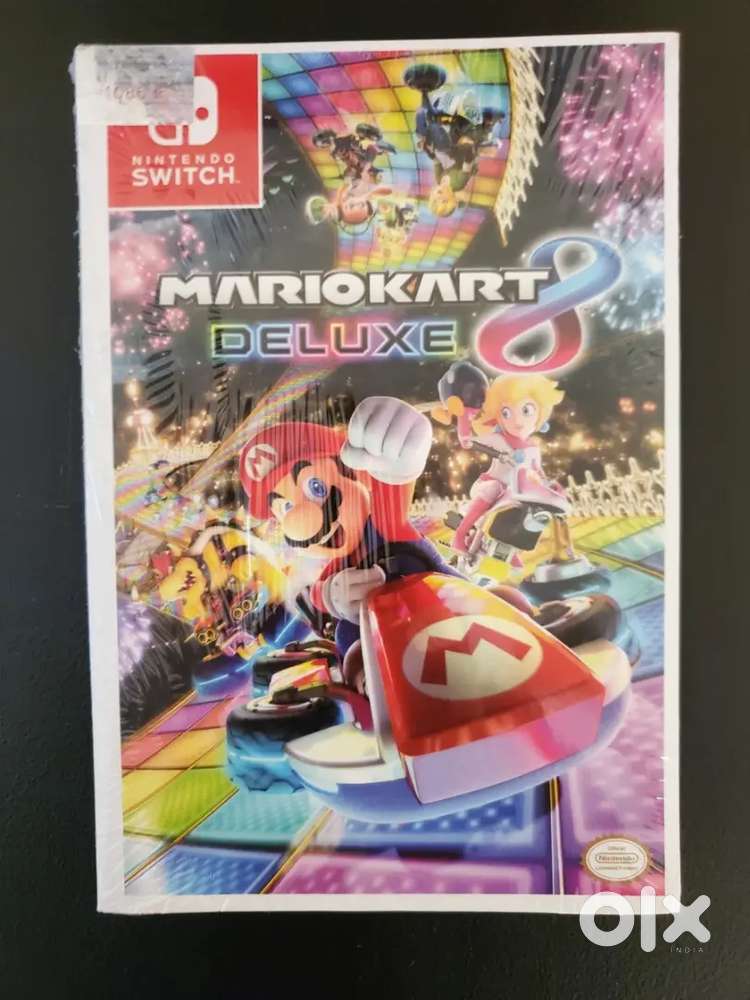 Mario Kart 8 Deluxe Nintendo Switch OLED Bundle - Games