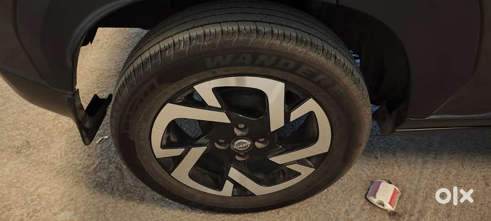 Nissan Magnite 1.0 Xv, 2022, Petrol