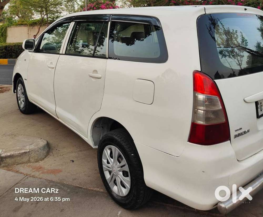 Toyota Innova 2009-2011 2.0 G4 Petrol 8-seater, 2007, Petrol