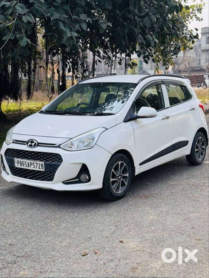 Hyundai Grand I10 Asta Option, 2017, Petrol