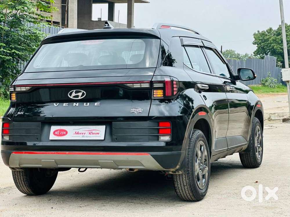 Hyundai Venue Sx 1.2 Mt Knight Edition, 2023, Petrol