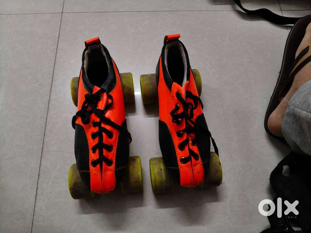 Leader Advanced Roller Skates (Size-5) with 2 pairs of guards and bag